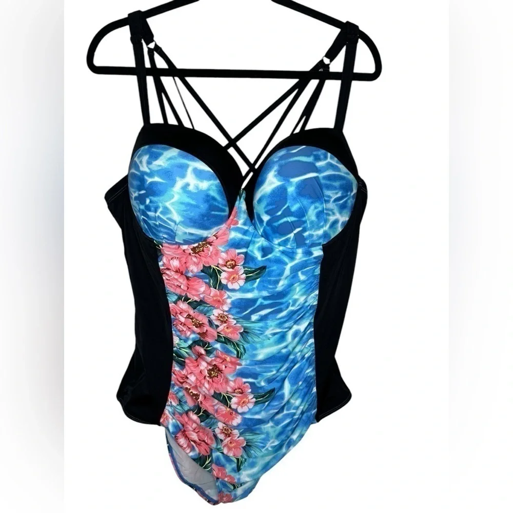 Torrid One Piece Swim Suit Size 3X D/DD Water Floral